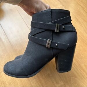 Charlotte Russe Women's Black Suede Strappy Heeled Ankle Boots/Booties, Size 9